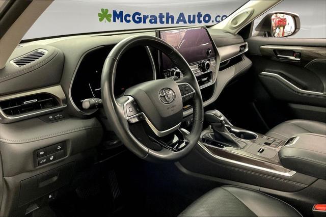 used 2023 Toyota Highlander Hybrid car, priced at $50,318