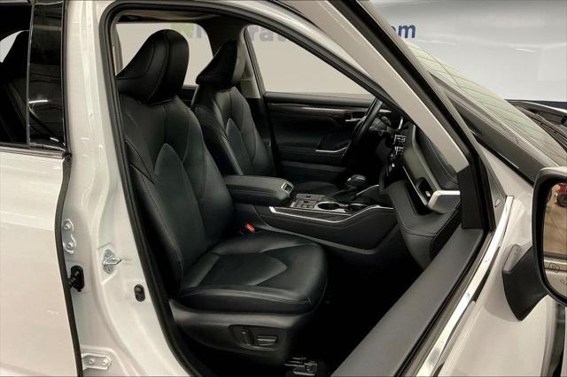 used 2023 Toyota Highlander Hybrid car, priced at $50,318