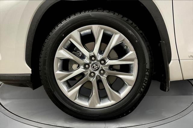 used 2023 Toyota Highlander Hybrid car, priced at $50,318