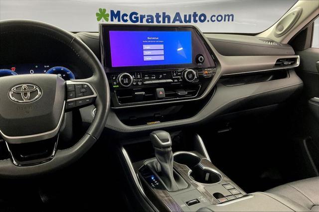 used 2023 Toyota Highlander Hybrid car, priced at $50,318