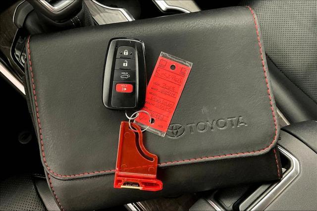 used 2023 Toyota Highlander Hybrid car, priced at $50,318
