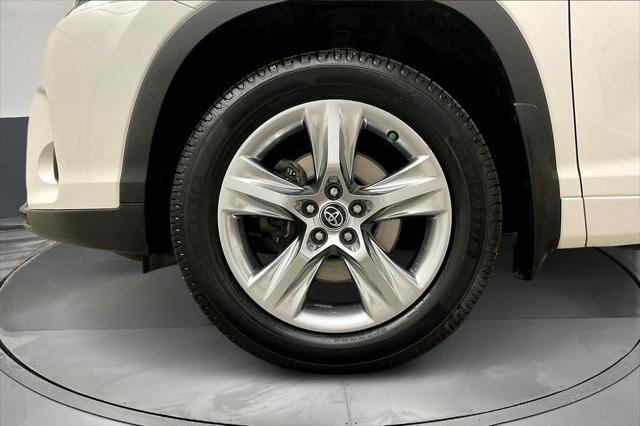 used 2019 Toyota Highlander car, priced at $33,339