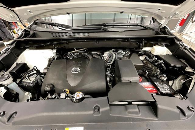 used 2019 Toyota Highlander car, priced at $33,339