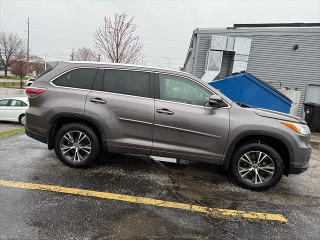 used 2016 Toyota Highlander car, priced at $18,711