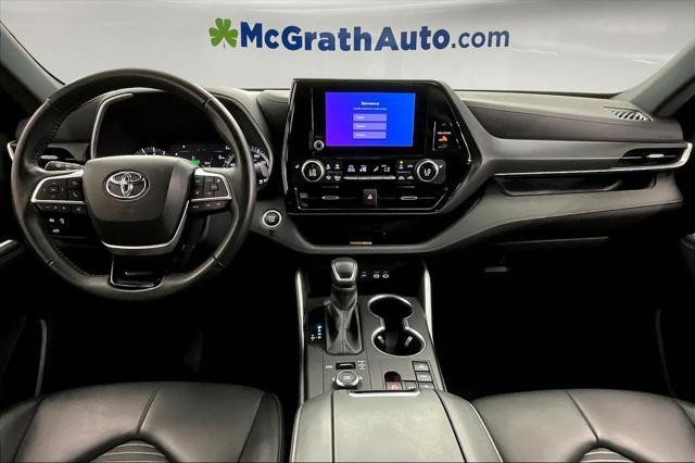 used 2024 Toyota Highlander car, priced at $48,123