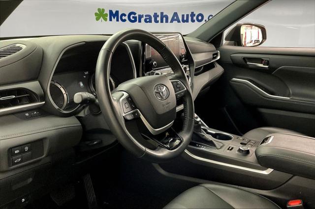used 2024 Toyota Highlander car, priced at $48,123