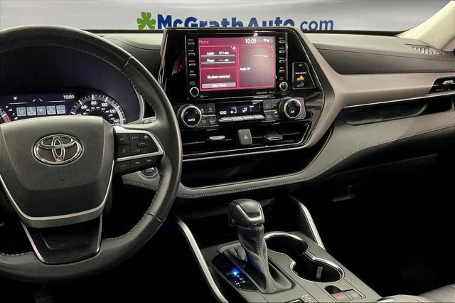 used 2022 Toyota Highlander car, priced at $37,710
