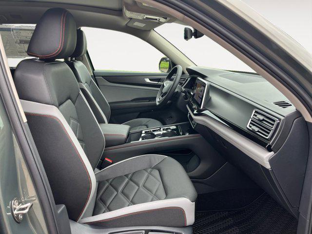 new 2025 Volkswagen Atlas car, priced at $49,306