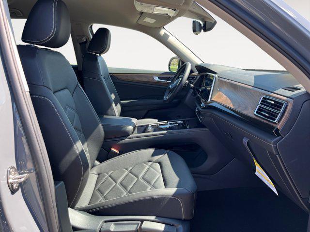new 2025 Volkswagen Atlas car, priced at $47,115