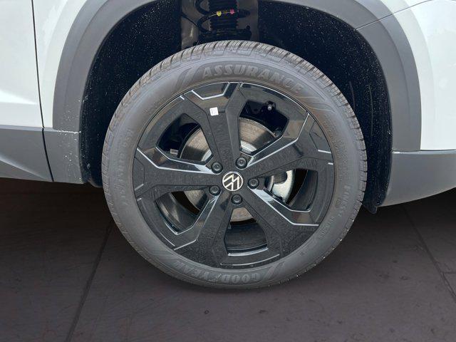 new 2025 Volkswagen Taos car, priced at $37,511