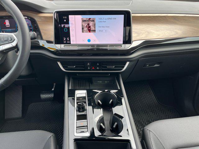 used 2025 Volkswagen Atlas car, priced at $40,996