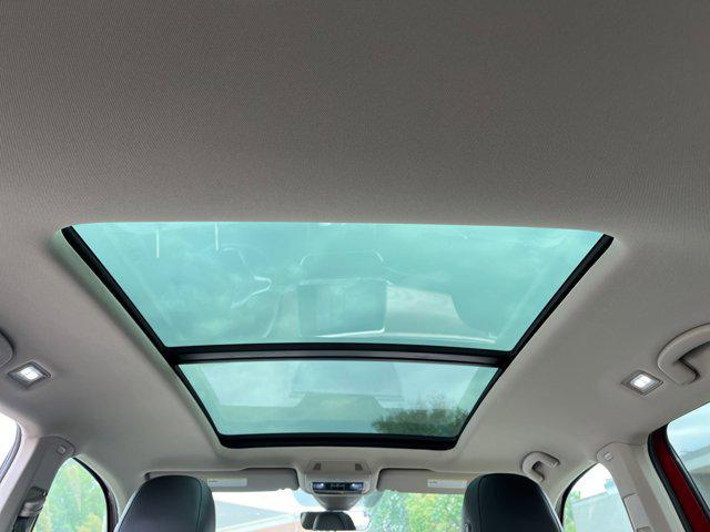 used 2025 Volkswagen Atlas car, priced at $40,996