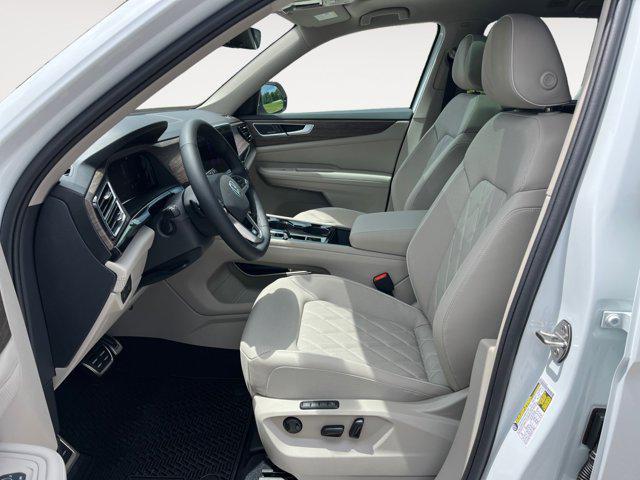 new 2025 Volkswagen Atlas car, priced at $57,006