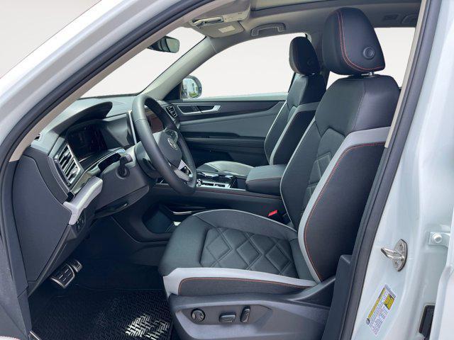 new 2025 Volkswagen Atlas car, priced at $39,806