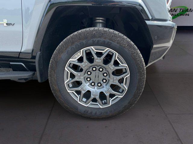 used 2025 GMC HUMMER EV Pickup car, priced at $89,966