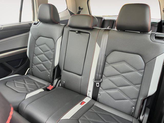 new 2025 Volkswagen Atlas car, priced at $41,806