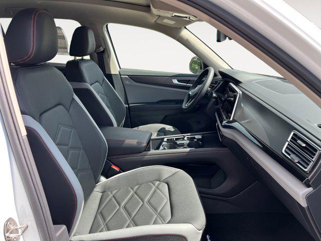new 2025 Volkswagen Atlas car, priced at $41,576