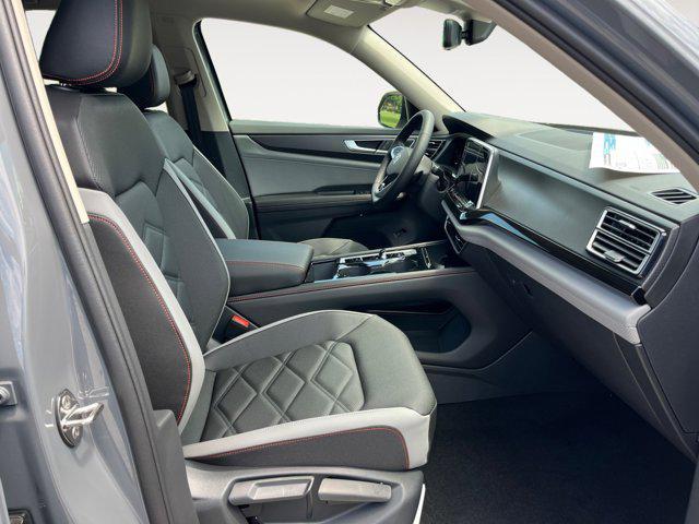 new 2025 Volkswagen Atlas car, priced at $42,261