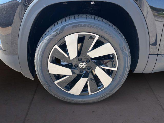 new 2026 Volkswagen Atlas Cross Sport car, priced at $47,194