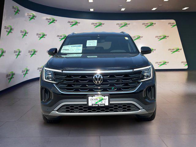 new 2026 Volkswagen Atlas Cross Sport car, priced at $47,194