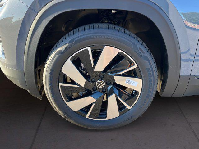 new 2026 Volkswagen Atlas Cross Sport car, priced at $47,749