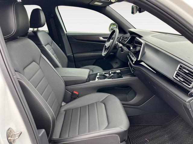 new 2024 Volkswagen Atlas Cross Sport car, priced at $52,116