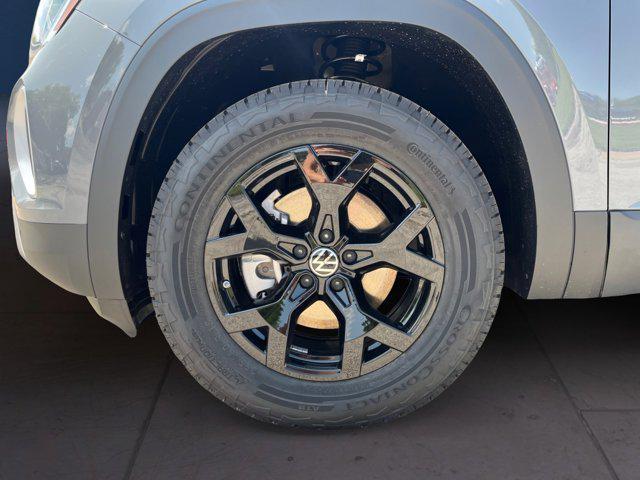 new 2025 Volkswagen Atlas car, priced at $42,956