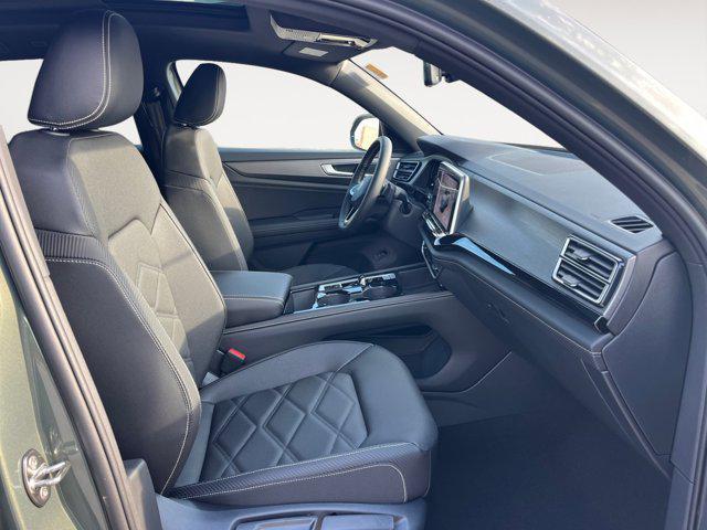 new 2026 Volkswagen Atlas Cross Sport car, priced at $47,889