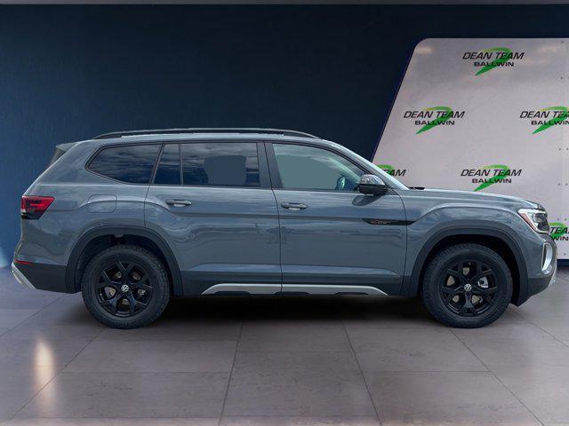 new 2025 Volkswagen Atlas car, priced at $49,761