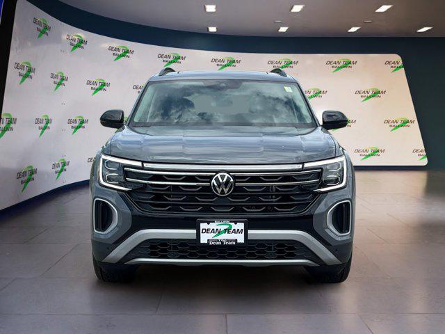 new 2025 Volkswagen Atlas car, priced at $49,761