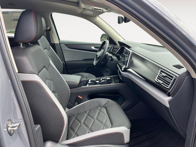 new 2025 Volkswagen Atlas car, priced at $49,761