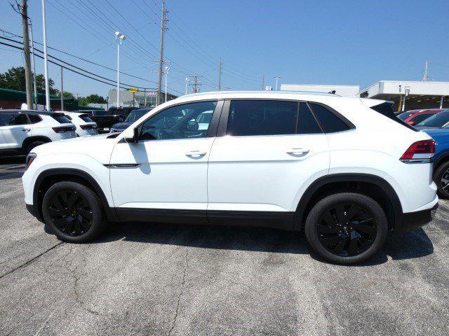 new 2025 Volkswagen Atlas Cross Sport car