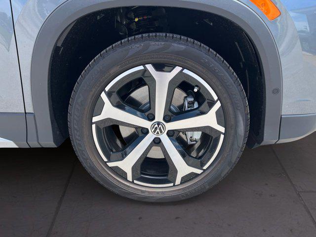 new 2025 Volkswagen Tiguan car, priced at $37,416