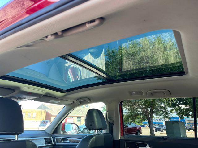 used 2018 Volkswagen Atlas car, priced at $21,996