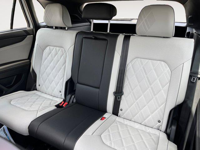 new 2025 Volkswagen Atlas Cross Sport car, priced at $55,301