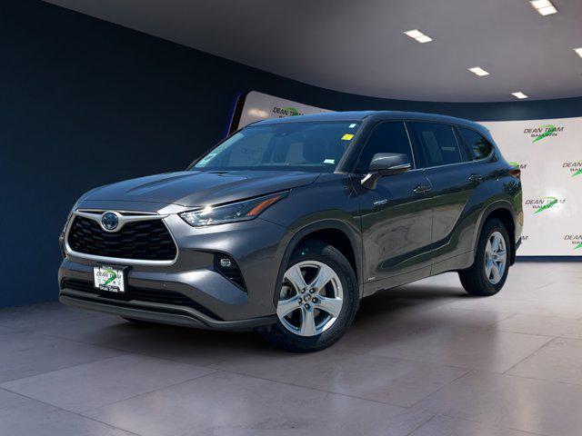 used 2021 Toyota Highlander Hybrid car, priced at $30,988