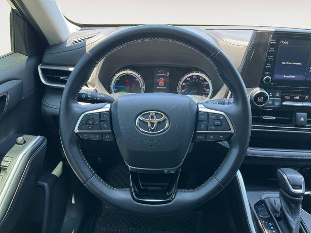 used 2021 Toyota Highlander Hybrid car, priced at $30,988