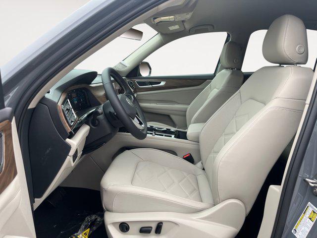 new 2025 Volkswagen Atlas car, priced at $47,345