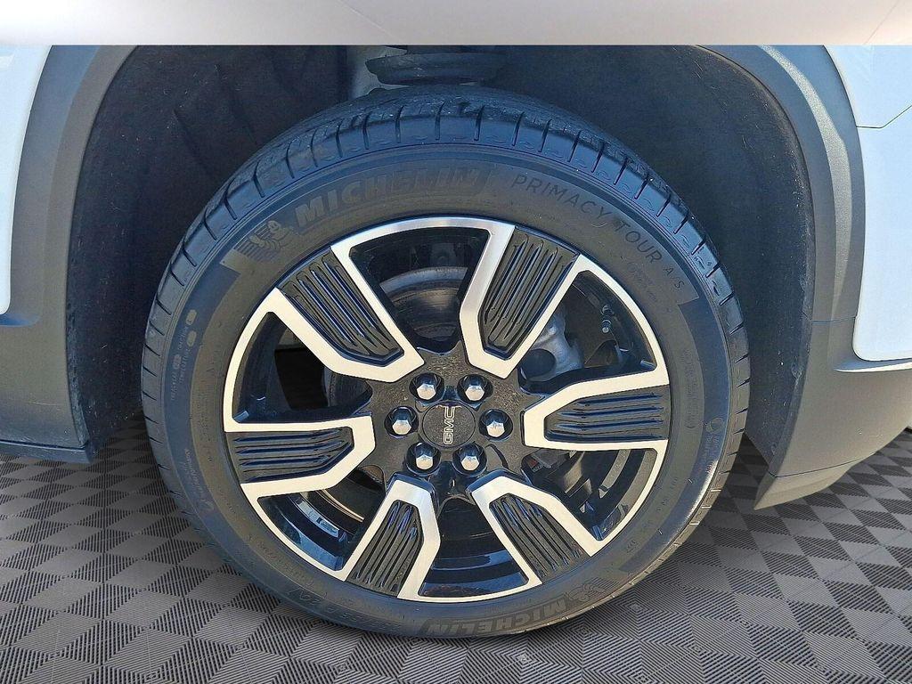 used 2021 GMC Acadia car, priced at $23,987