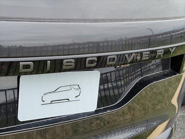 new 2024 Land Rover Discovery car, priced at $75,798