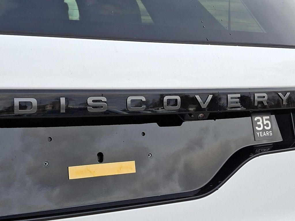 new 2025 Land Rover Discovery car, priced at $80,525
