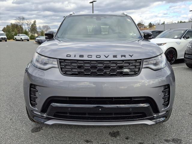 new 2025 Land Rover Discovery car, priced at $71,318