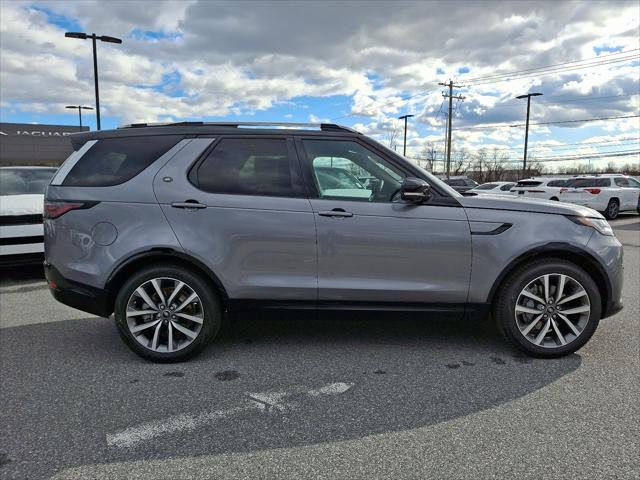 new 2025 Land Rover Discovery car, priced at $71,318