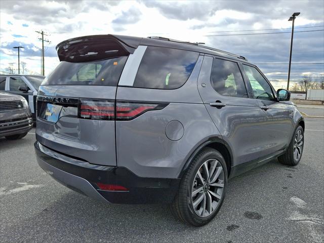 new 2025 Land Rover Discovery car, priced at $71,318