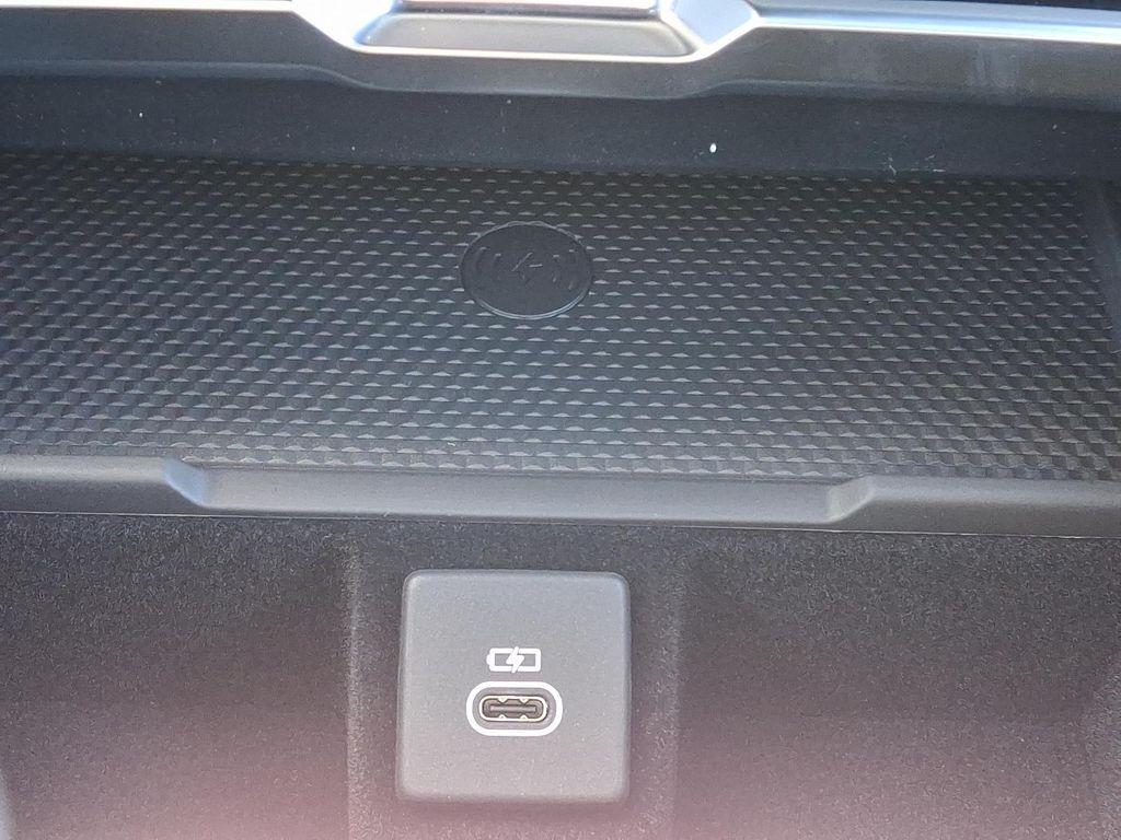 new 2025 Land Rover Range Rover car, priced at $152,080