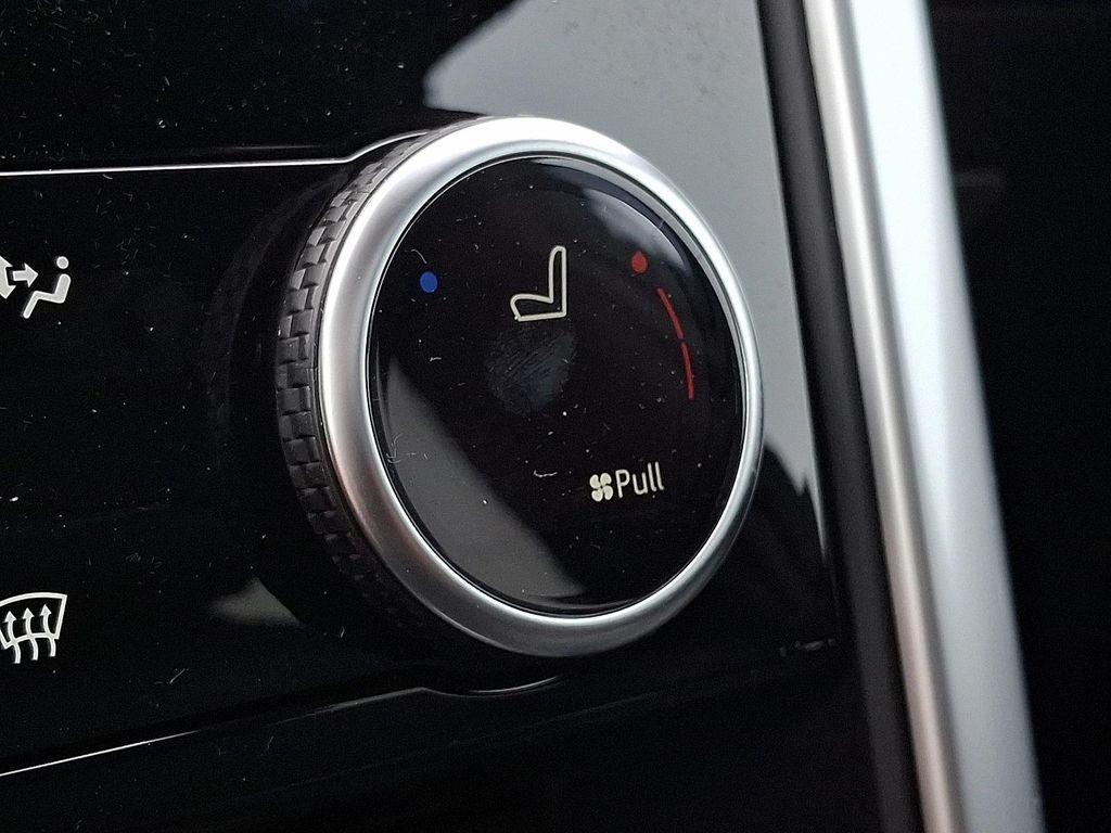 new 2025 Land Rover Discovery car, priced at $69,268