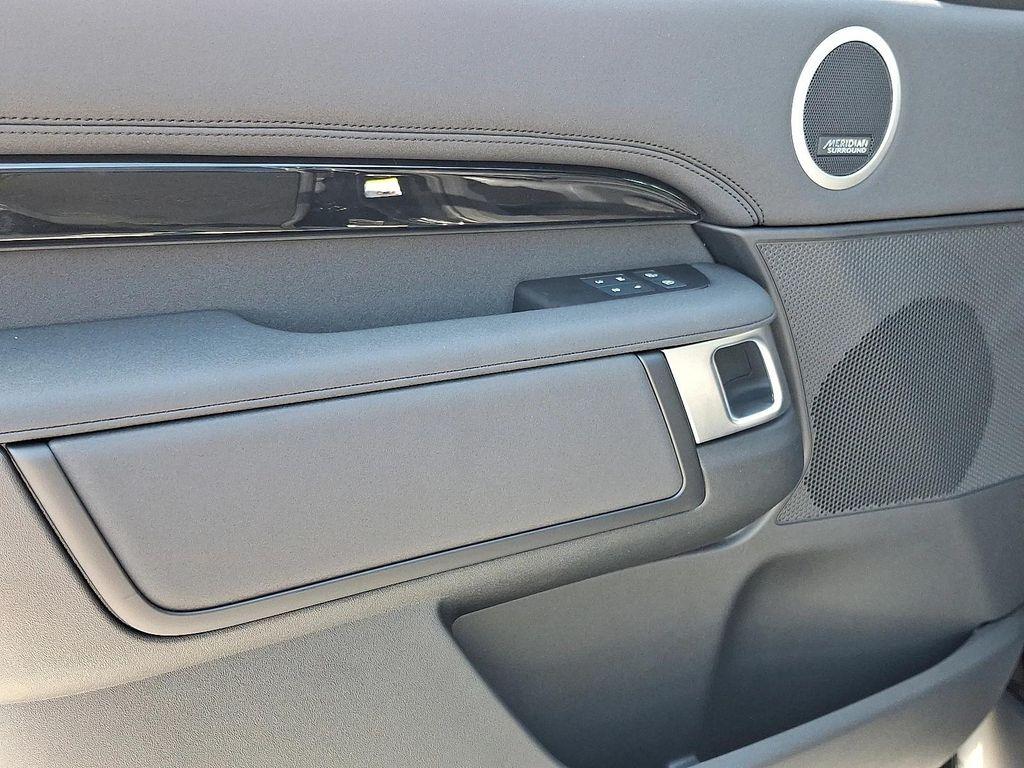 new 2025 Land Rover Discovery car, priced at $69,093