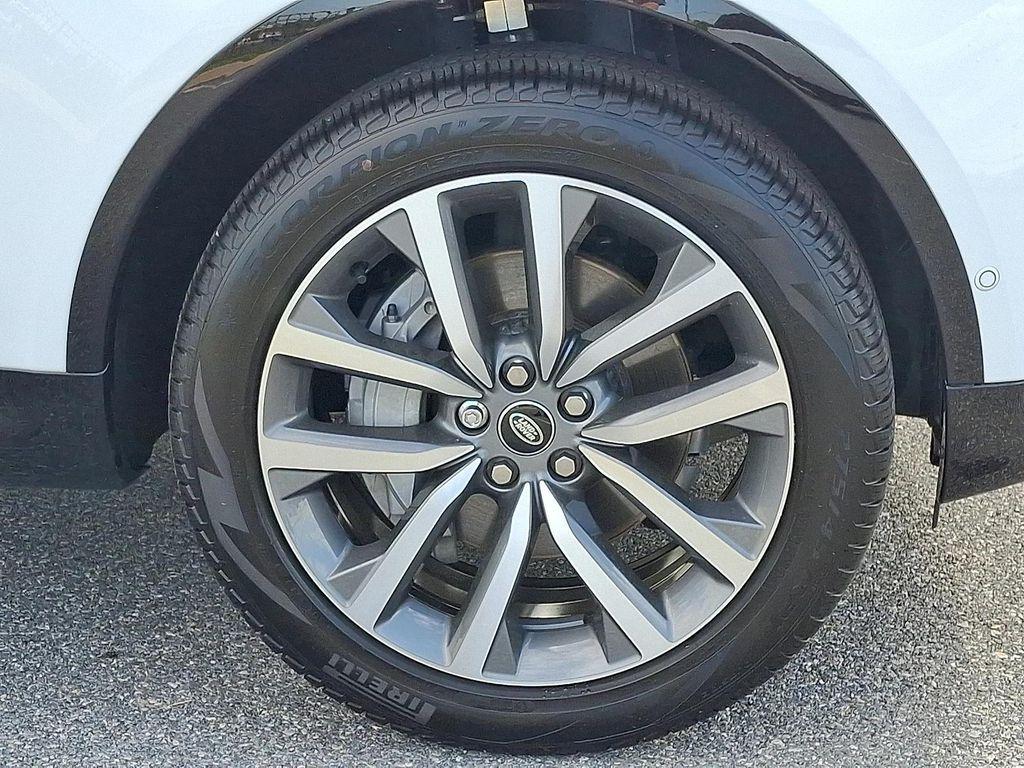 used 2025 Land Rover Discovery car, priced at $56,390