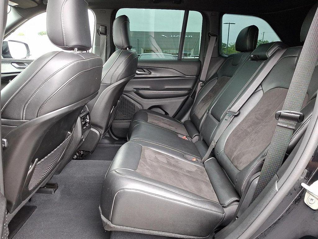 used 2023 Jeep Grand Cherokee car, priced at $31,390