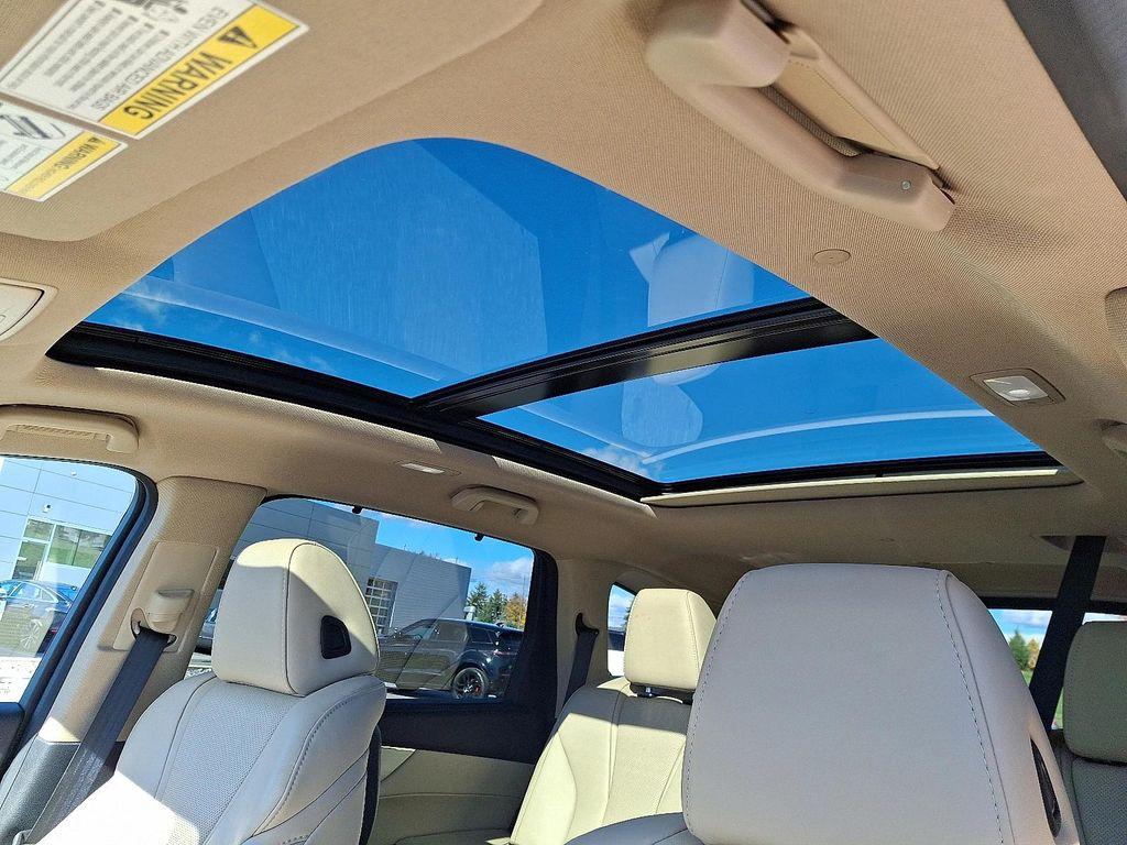 used 2024 Acura MDX car, priced at $43,950